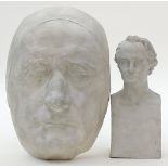 Büste und Maske "Goethe".Biskuitporzellan/Gips. Verschmutzt, Gips best. H. 19 bzw. 26 cm.