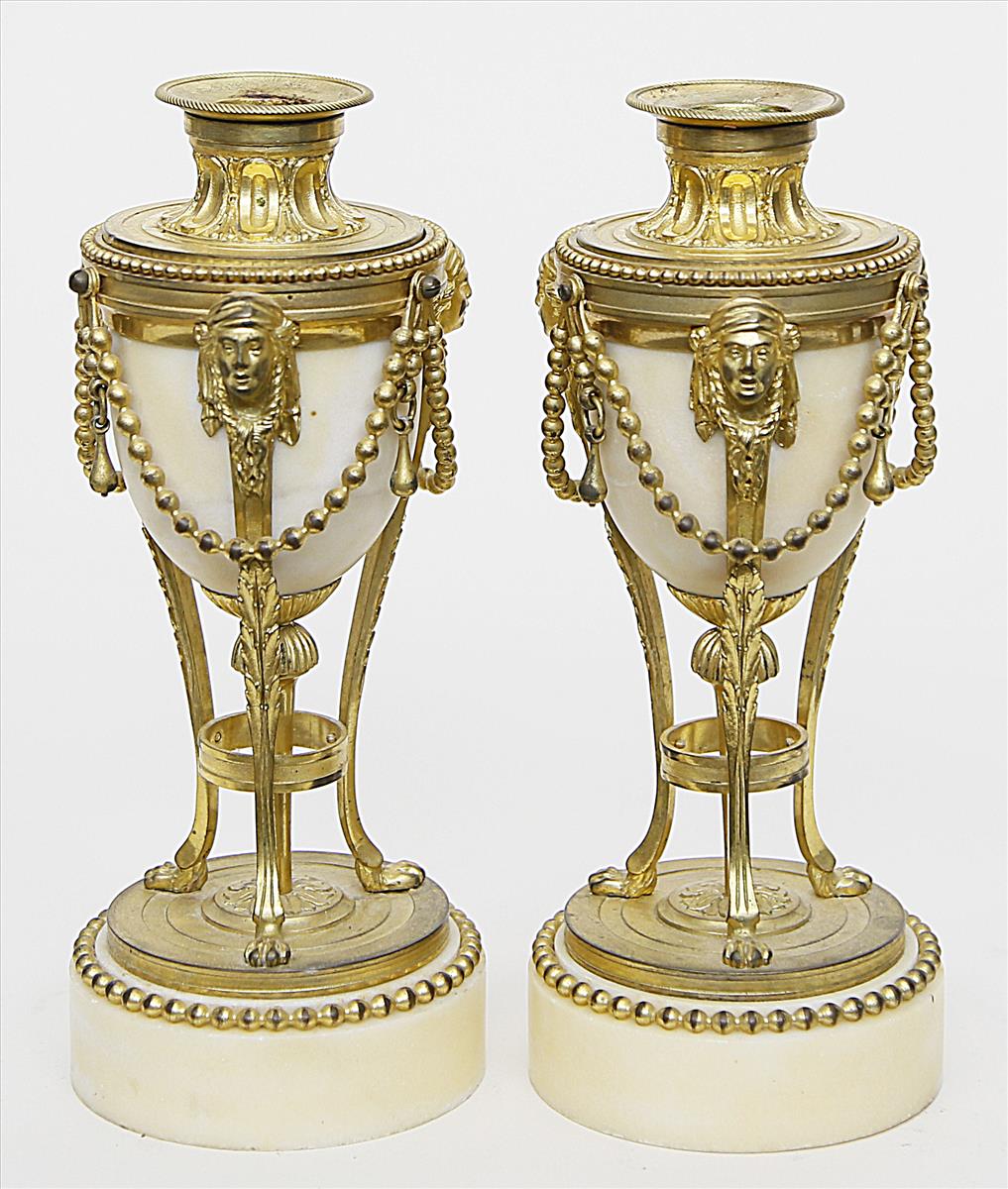 Paar Ziervasen bzw. Leuchter im Stil Louis XVI. - Image 2 of 2