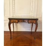 Kleines "Bureau plat" im Stil Louis XV.