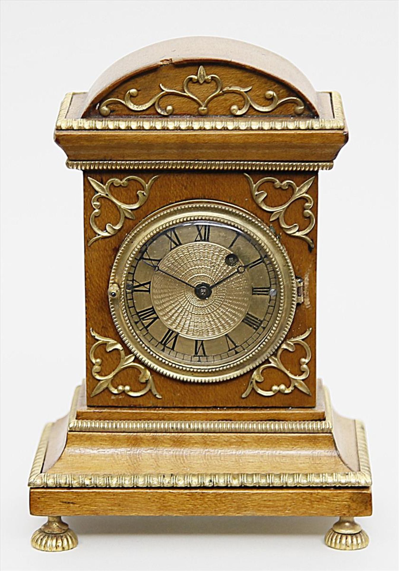 Kleine Biedermeier-Tischpendule.