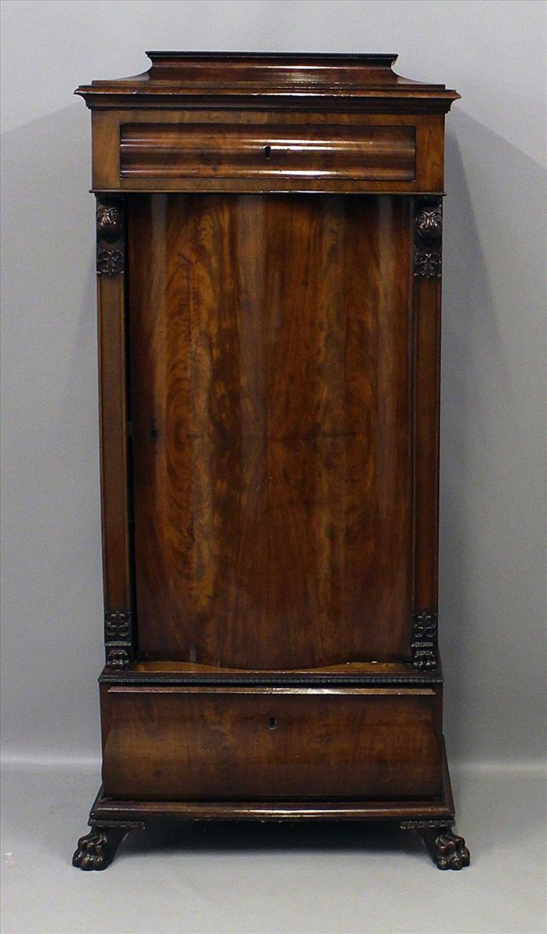 Biedermeier-Pfeilerhalbschrank,