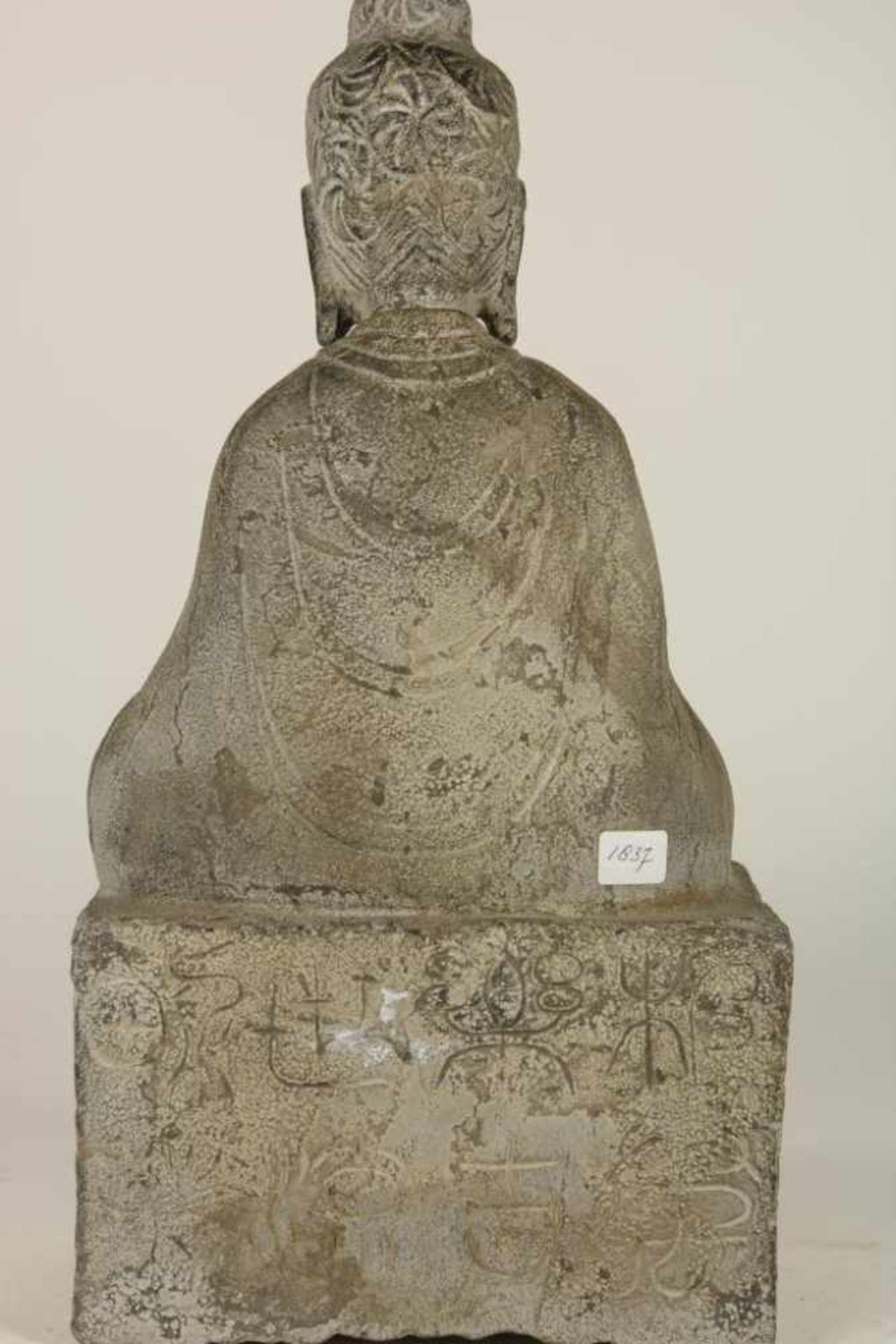 Stone sculpture of Boeddha, back side with Chinese text, China 20 th century, h. 42 cm. - Bild 4 aus 4