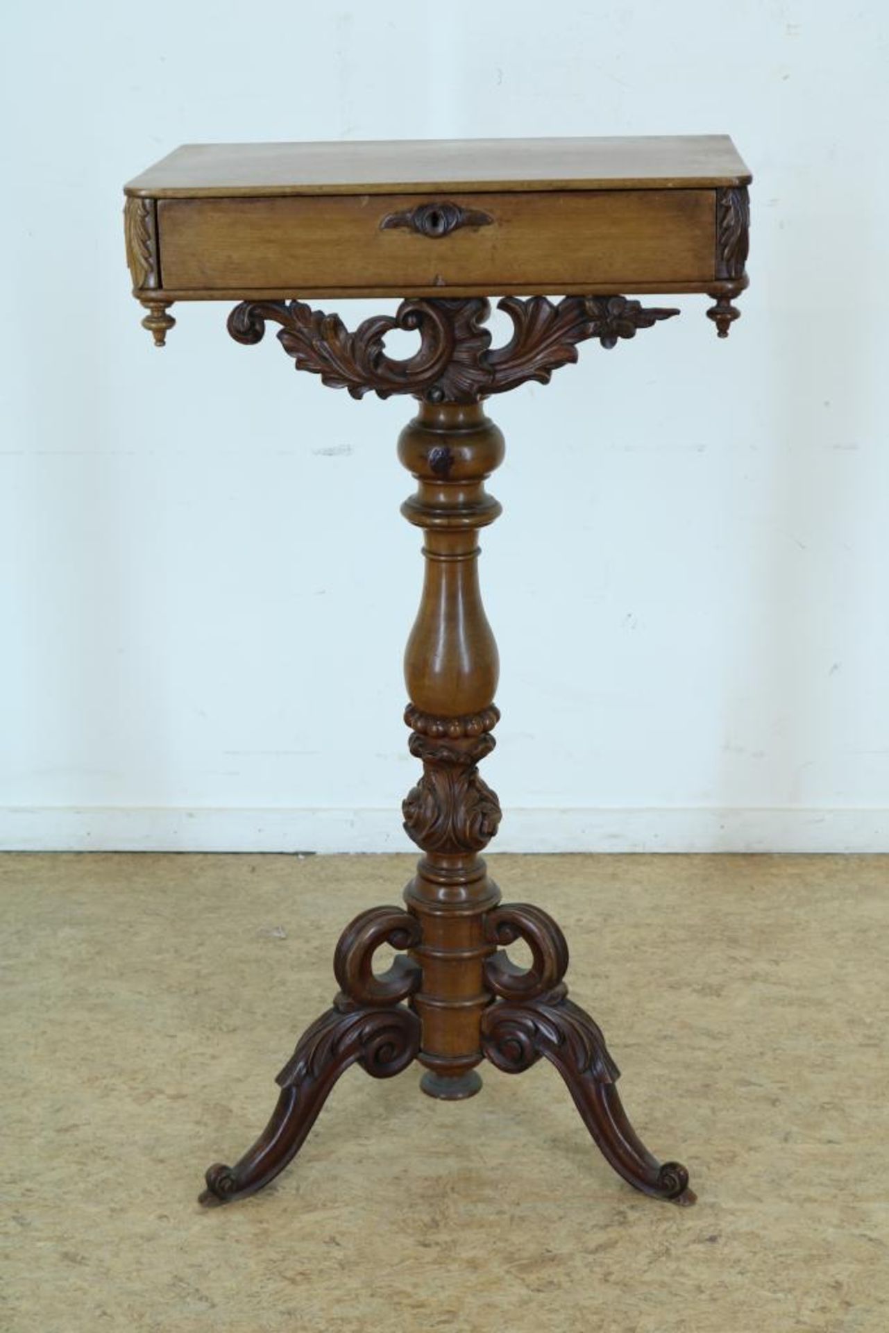 Mahogany Biedermeier sewing table with drawer, 19th century, h. 95, w. 51, d. 32 cm.