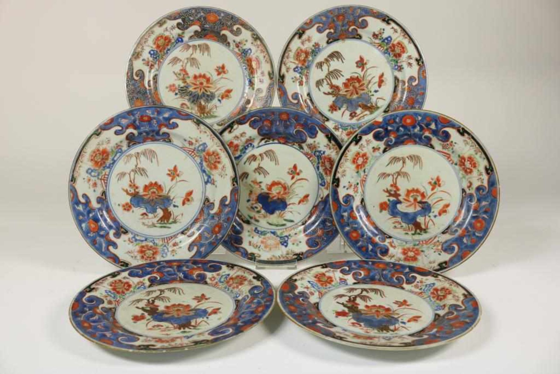 a set of 6 porcelain Imari dishes, China 18th century.