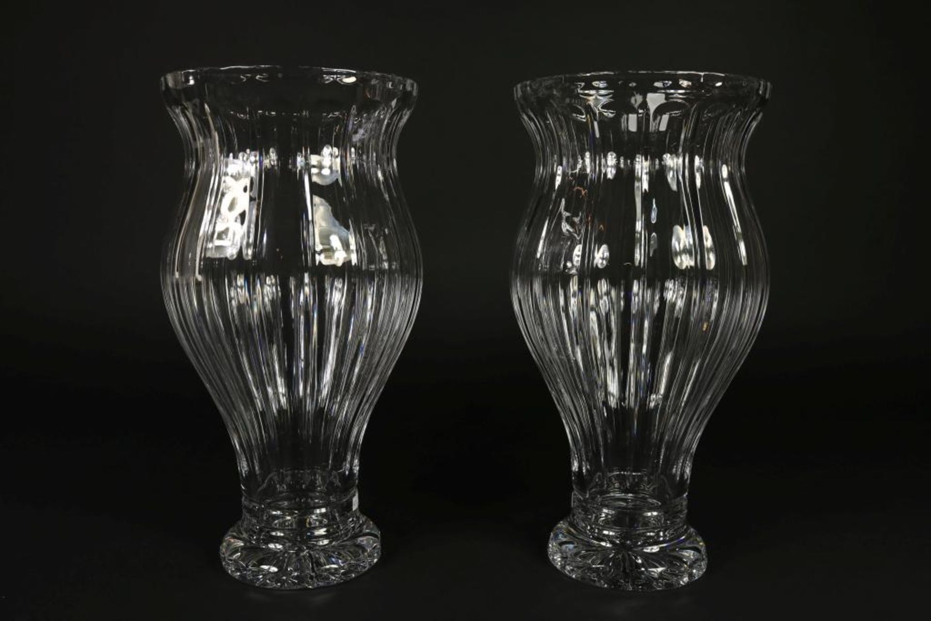 Pair od chrystal vases, h. 36 cm. - Bild 2 aus 3