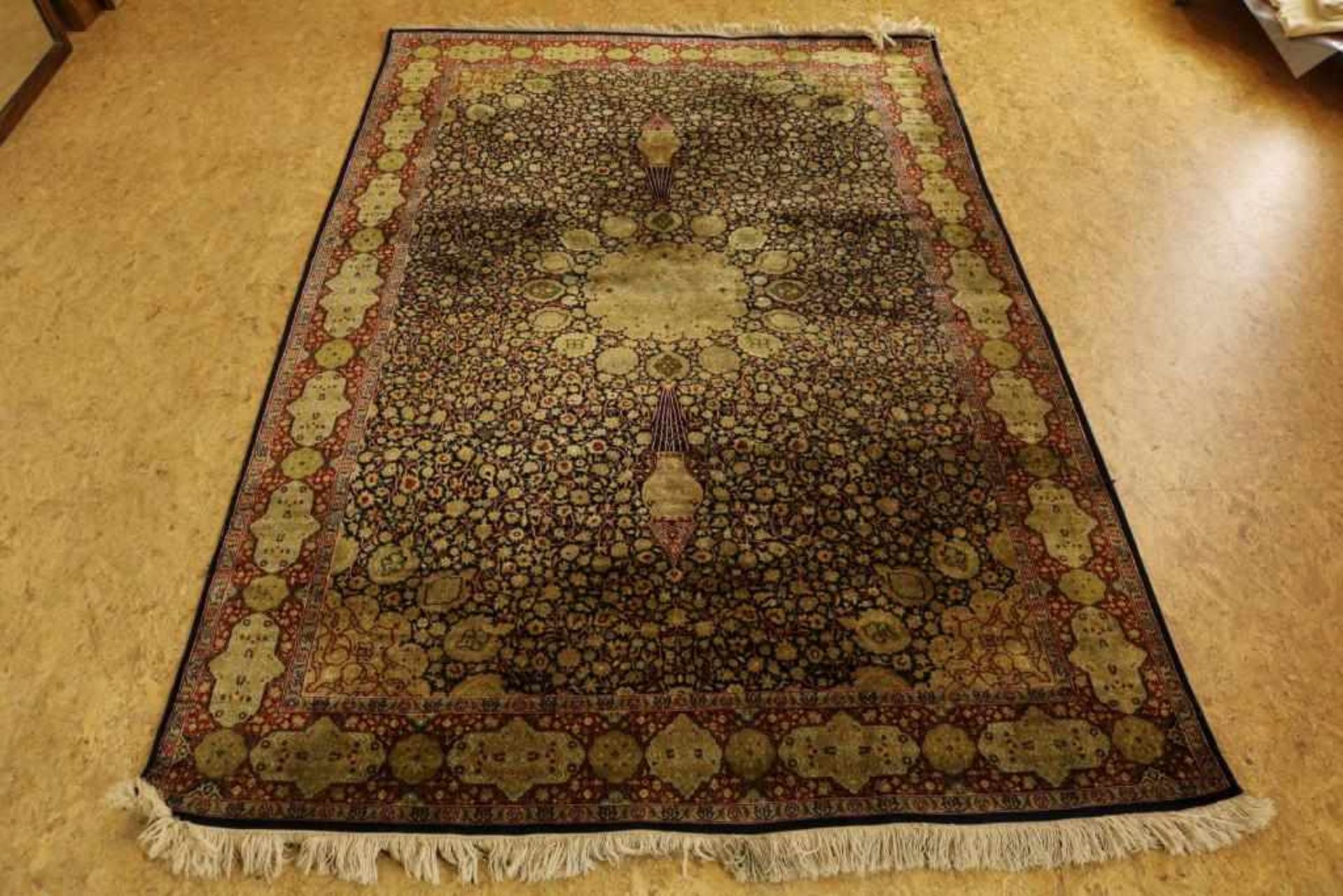 carpet, Kashmir with silk, 180 x 120 cm.