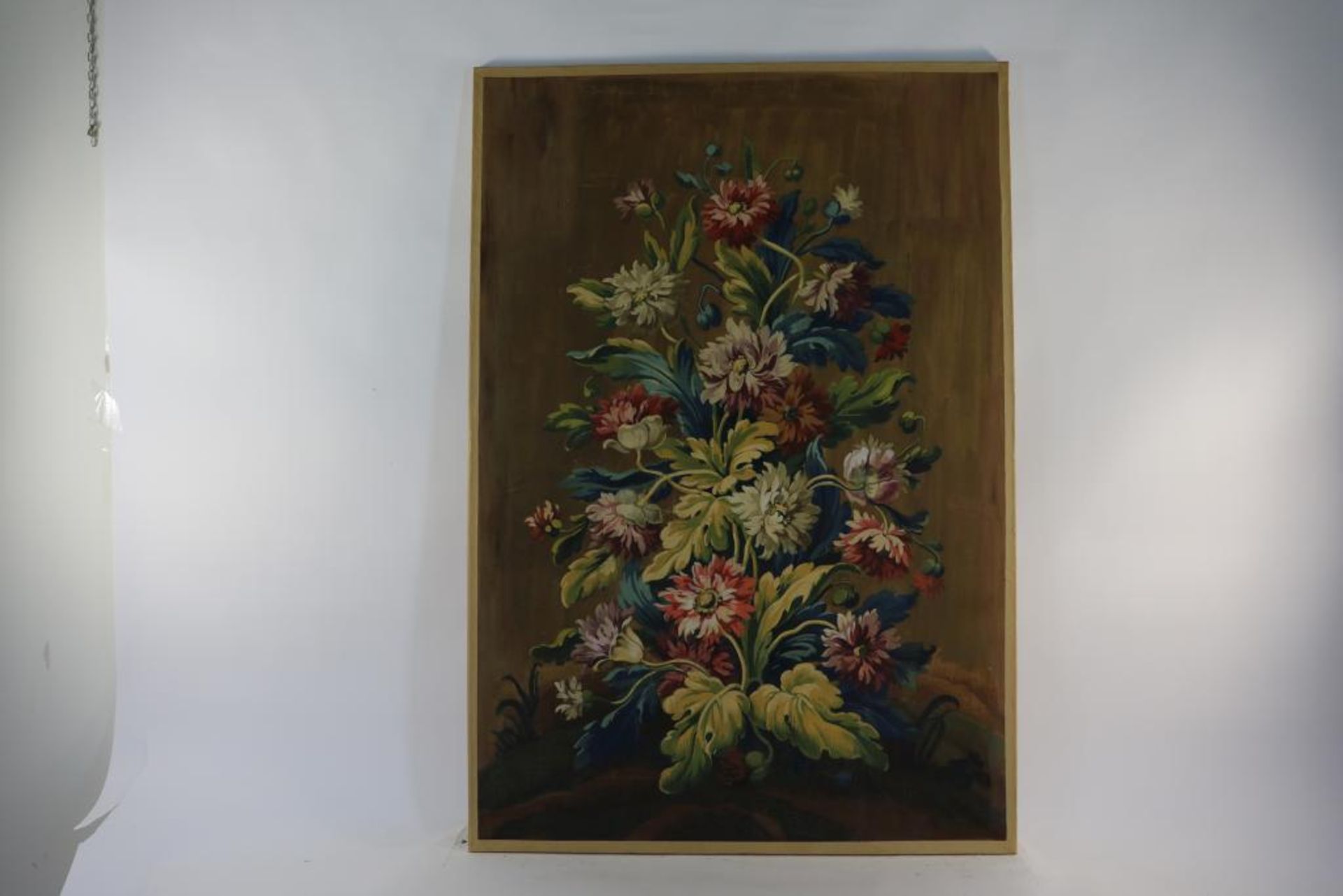 Unknown, unsigned, fireplace with flowers, oil on canvas 160 x 110 cm. -relined- - Bild 2 aus 3