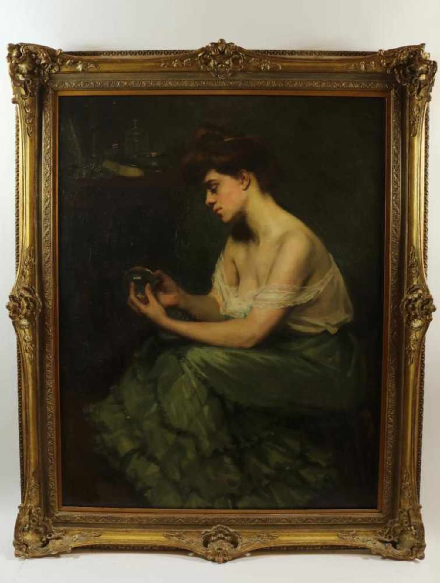 LUCAS, MAY LANCASTER (1853-1920), ges. l.o., elegante dame met glazen bal, doek 131 x 98 cm. - Bild 2 aus 4