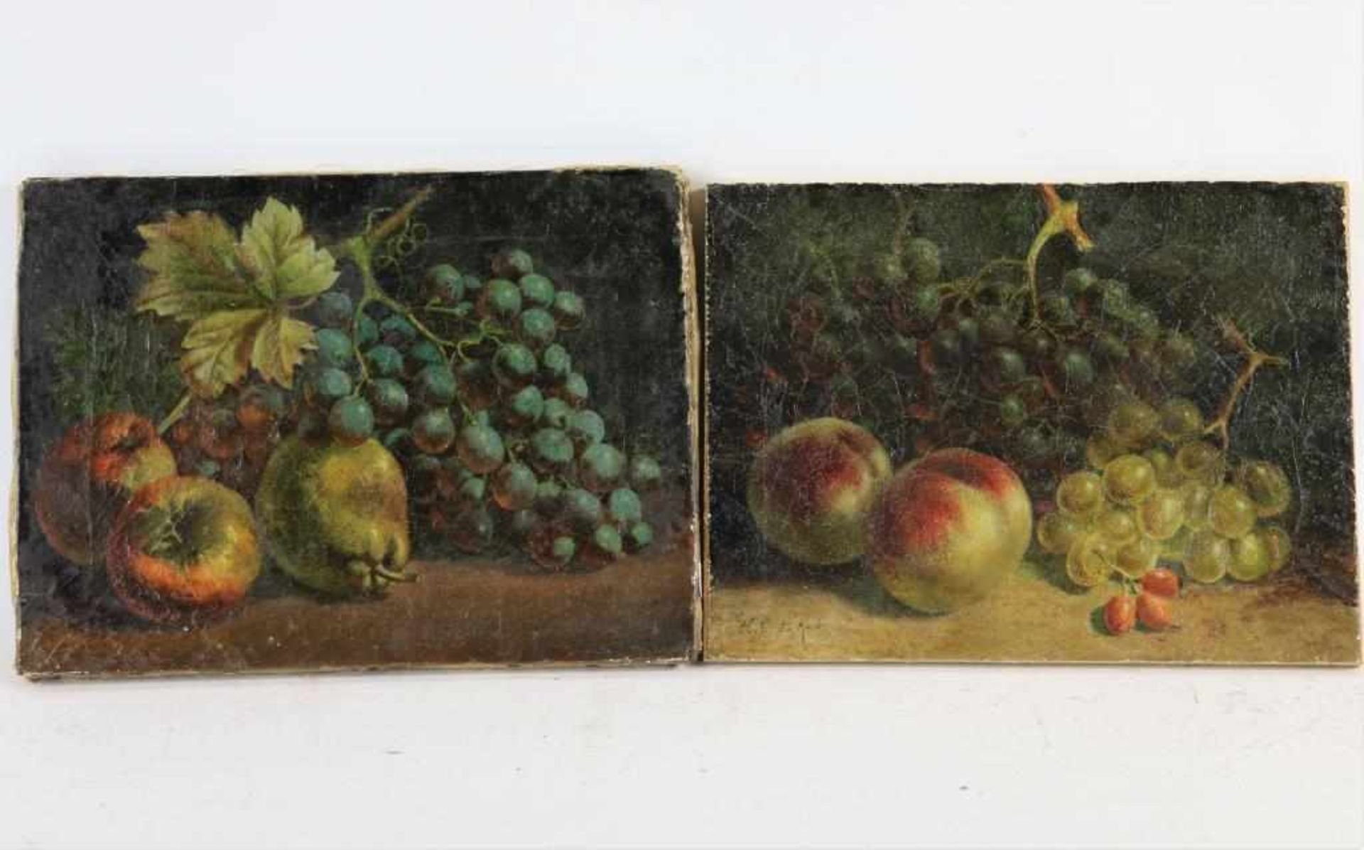 Onbekend, stillevens met fruit, marouflé 23 x 30 en 23 x 31 cm.<