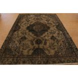 Vintage carpet 355 x 257 cm.Tapijt, Vintage 355 x 257 cm.