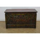 Red laquer cabinet with polychrome front decorated with dragons, China, h. 46 w. 81 d. 37 cm.Roodlak