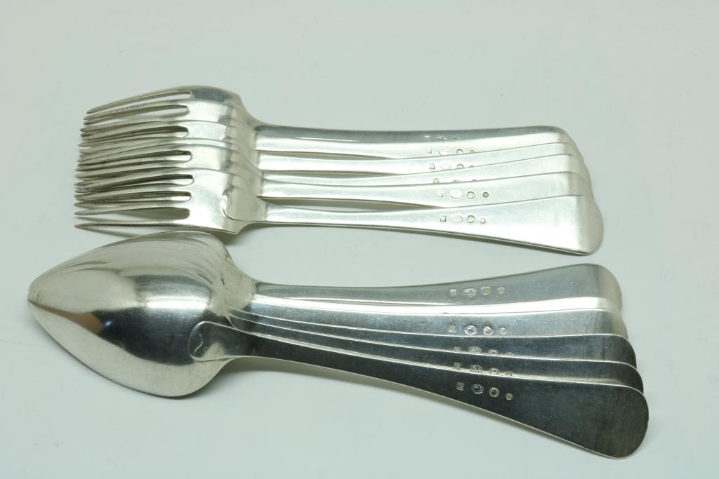 Six silver diner forks and spoons, Dutch, mm Van Kempen & Sons, Voorschoten, dl 1881, 835/000, gross - Image 3 of 3