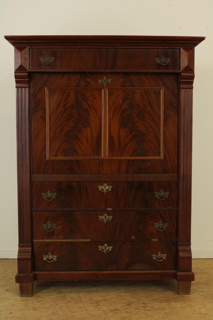 Mahogany writing desk, 19th centuryMahonie klepsecretaire met 1 lade, klep waarachter interieur