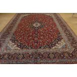 A carpet, Kashan, 416 x 288 cm.Tapijt, Kashan, 416 x 288 cm.