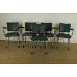 A set of 6 retro design chrome diningchairsSet van 5 retro chromen eetkamerstoelen met bakalieten