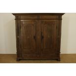 Oak provisions cabinet h. 172 w. 176 d. 52 cm.Eiken proviandkast met rechte kap, 2 paneeldeuren