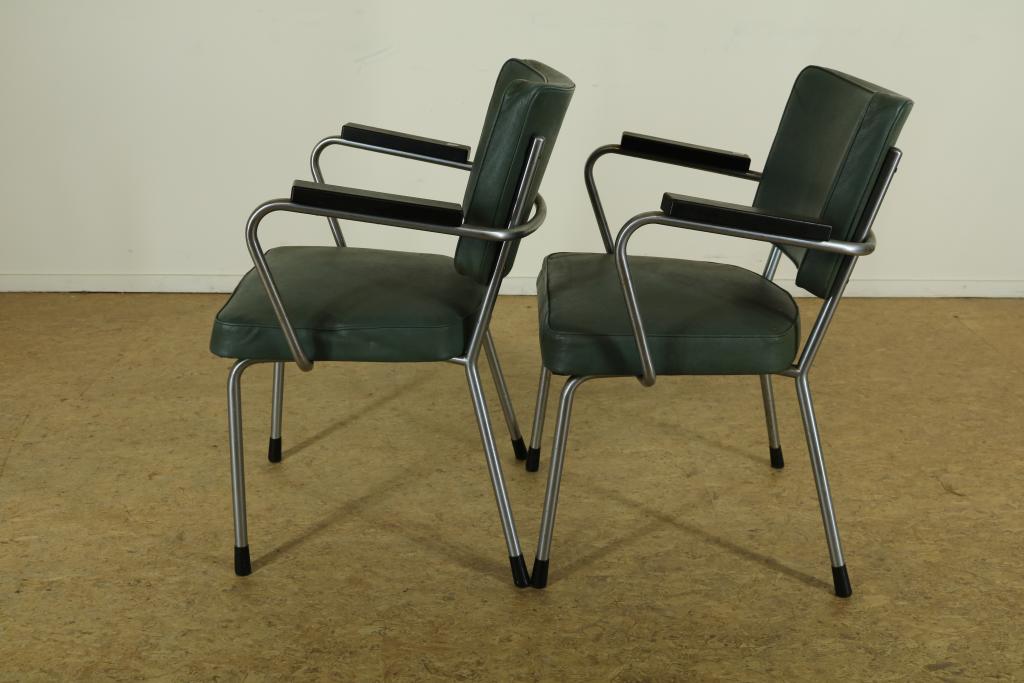 A set of 6 retro design chrome diningchairsSet van 5 retro chromen eetkamerstoelen met bakalieten - Image 3 of 3