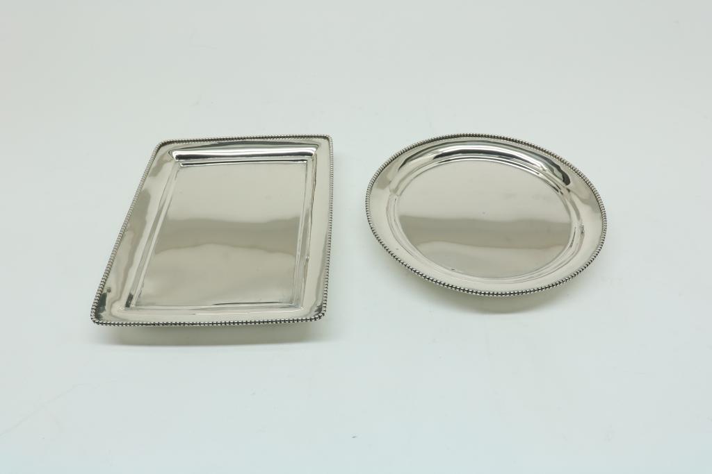 Pair of silver boxes on matching tray with beaded edge, Dutch, marks boxes: mm Barend van - Image 6 of 11