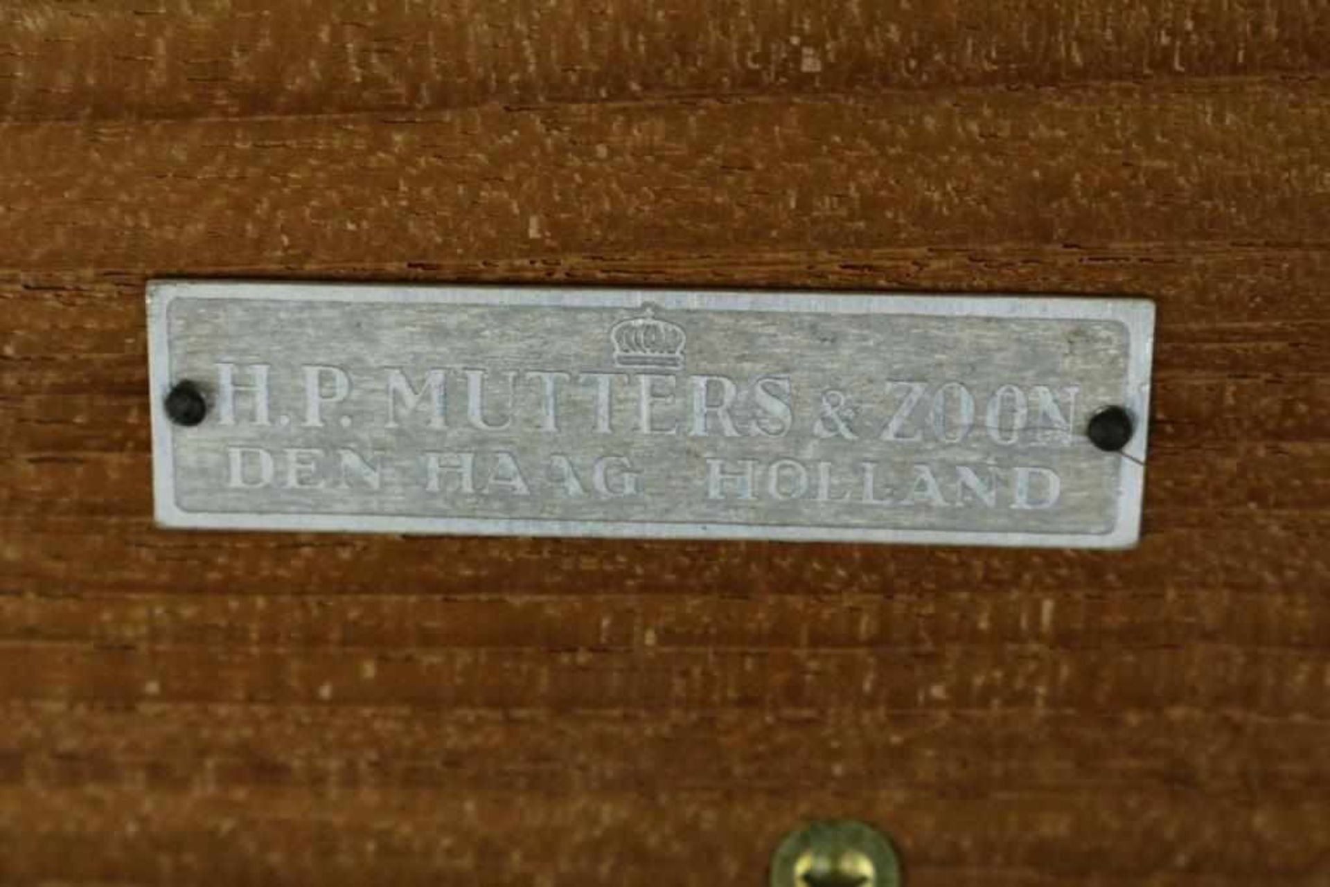 Eiken H.P. Mutters & Zoon armstoel met geruite bekleding, met etiket Koninklijke Nederlandse - Bild 4 aus 4