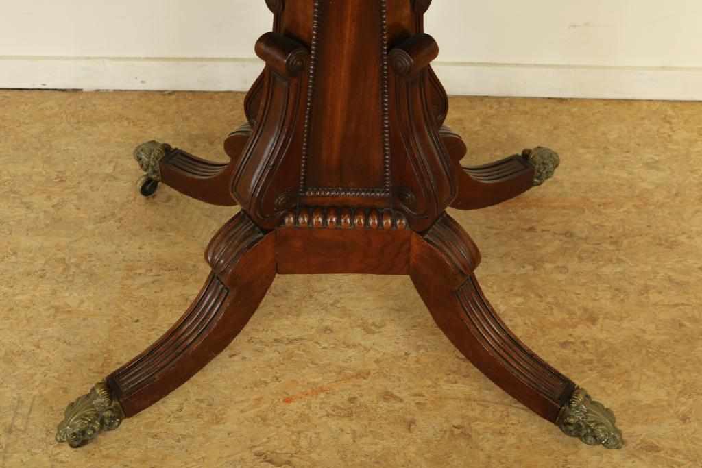 Mahogany wall table, 19th century, h. 74 w. 101 d. 50 cm.Mahonie wandtafel met gestoken knorren - Image 4 of 4