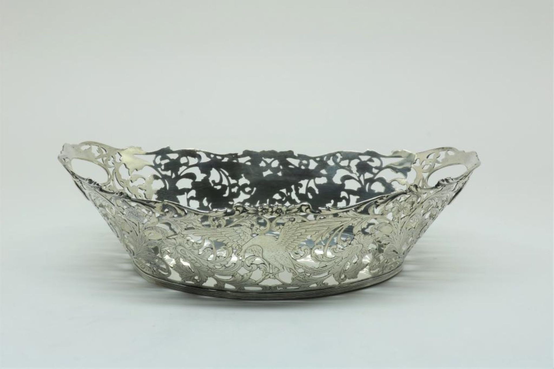 A silver bread basket, Dutch, mm Hollandia Zilversmederij, Arnhem, dl 1926, 835/000, gross w. 492gr,