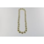 South sea cultivated pearl necklace, diam. pearls 12-13mm, gross w. 96,5 gr, length 45cm.Een Zuidzee