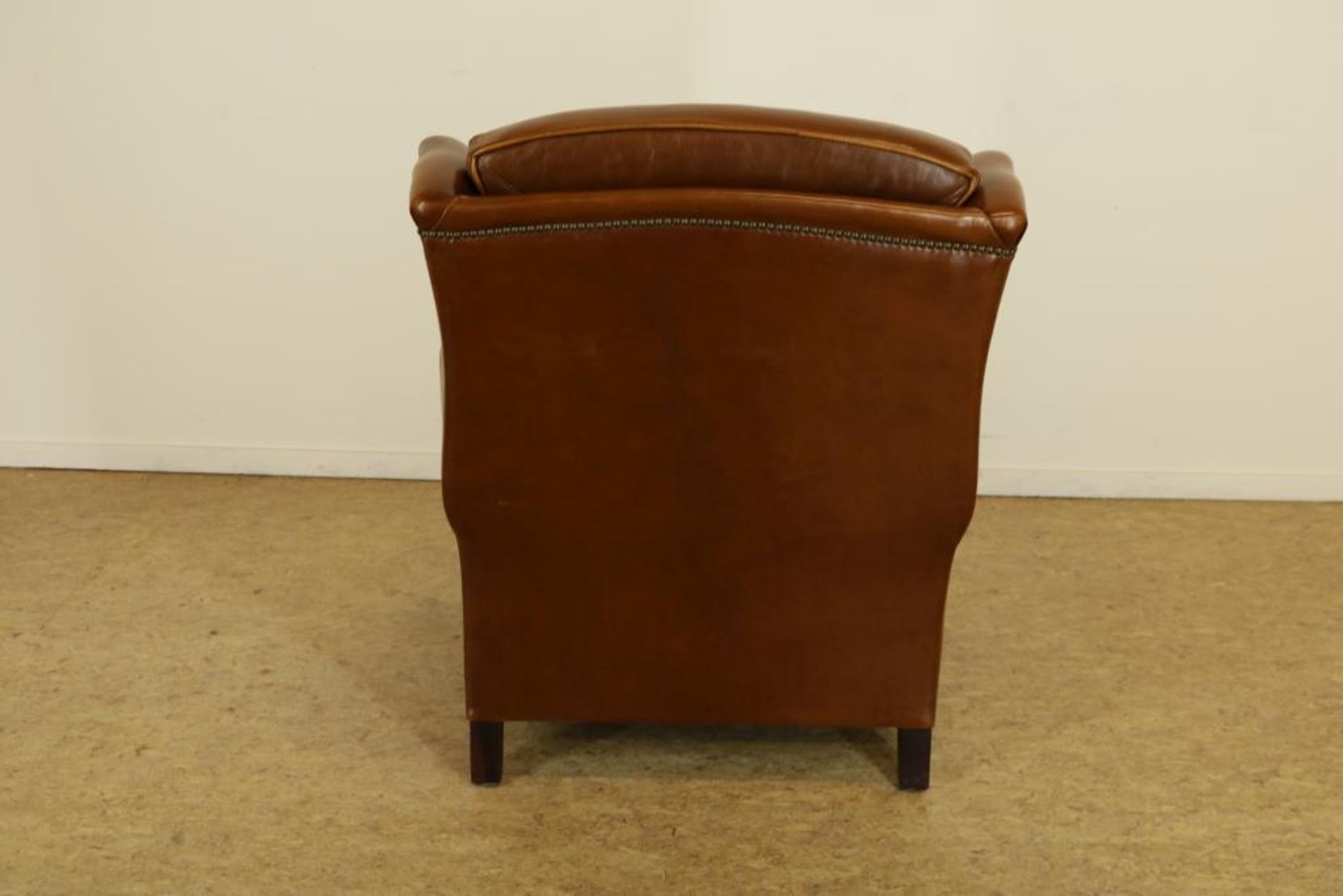 Chair with brown leatherOorfauteuil bekleed met bruin leer - Bild 4 aus 4