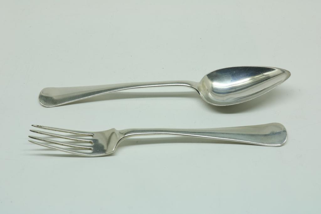 Six silver diner forks and spoons, Dutch, mm Van Kempen & Sons, Voorschoten, dl 1881, 835/000, gross - Image 2 of 3