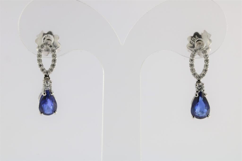 A set of white gold earrings with sapphire, total ca. 1.20ct, and diamands, total ca. 0.30ct, 750/