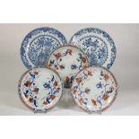 Set of 3 porcelain dishes with Imari decor, China 18th century, diam. 22 cm.Serie van 3