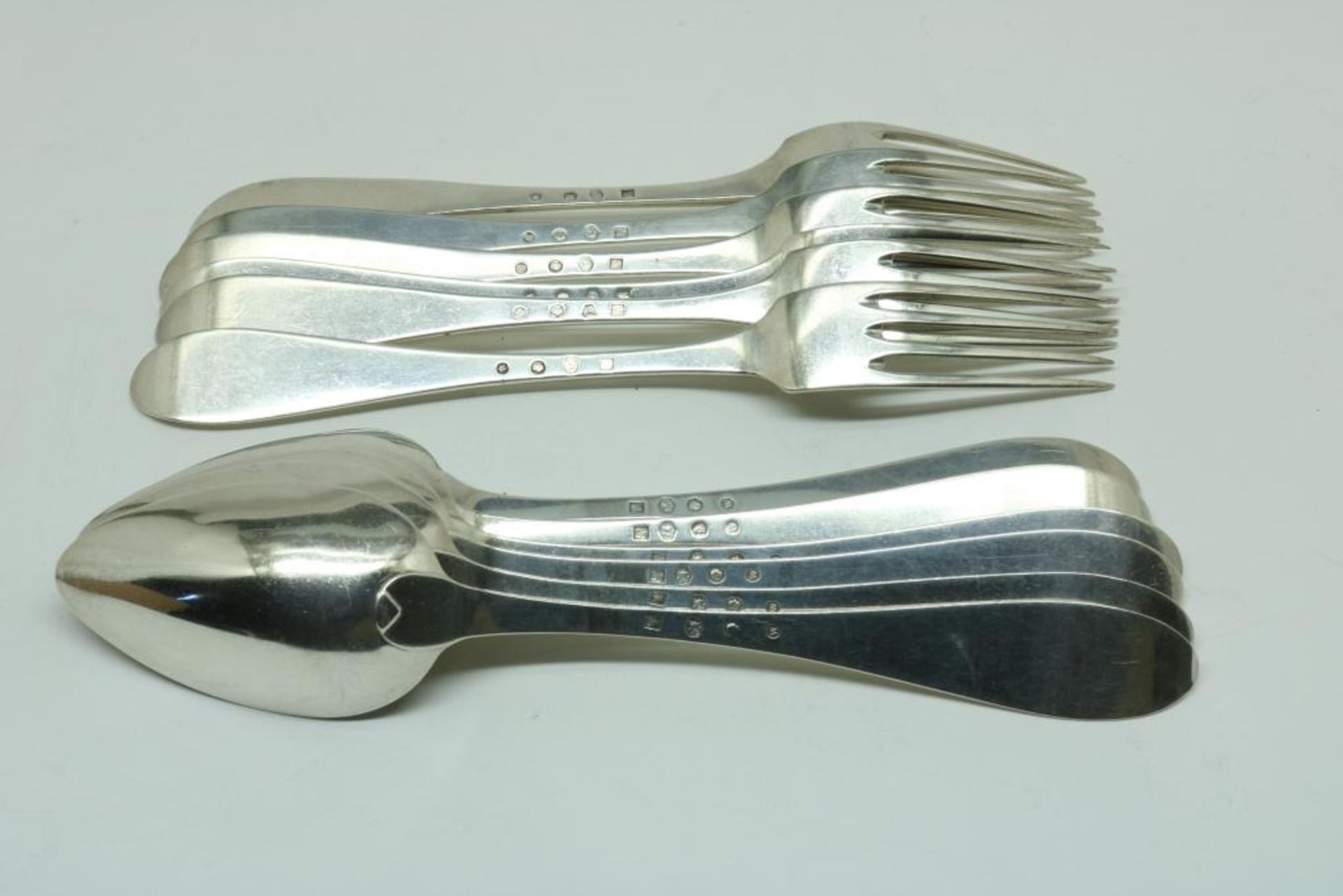 Six silver diner forks and spoons, Dutch, mm G.J. Grebe jr, Rotterdam, dl 1856, 835/000, gross w. - Bild 3 aus 3