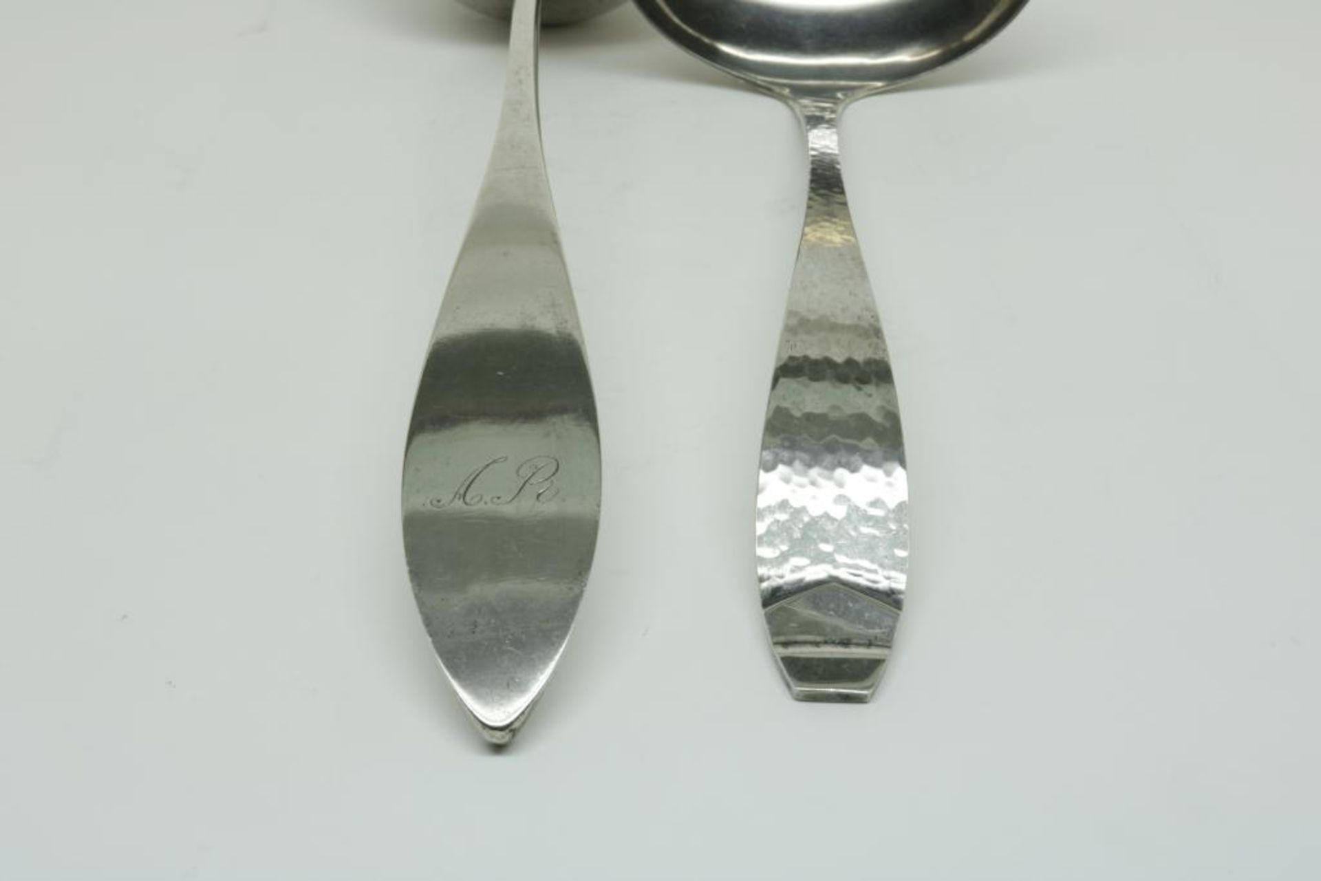 Two soup serving spoons, one with monogram, one gilded (pos. Riga), 835/000. gross w. 426gr.Twee - Bild 3 aus 5