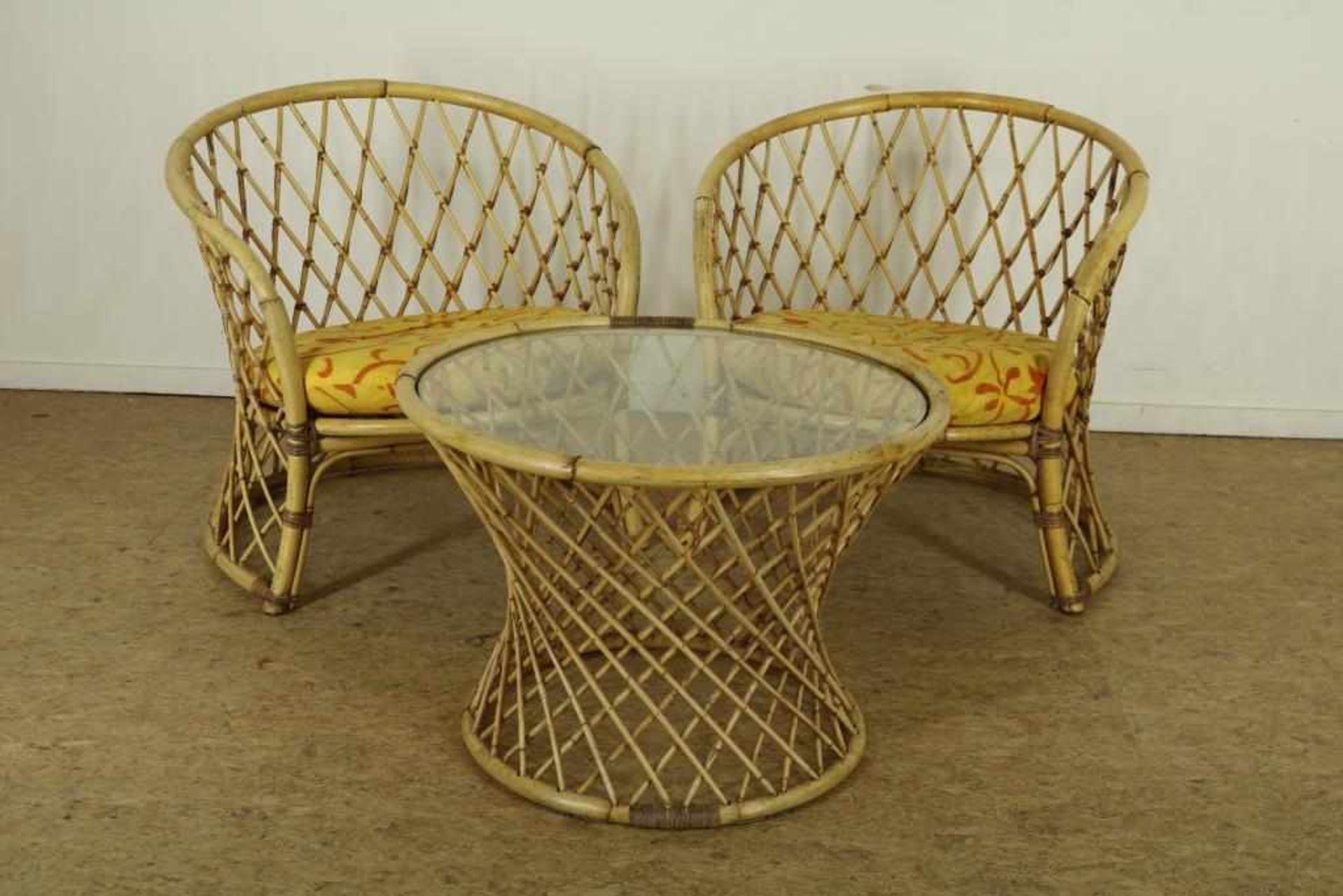 Stel rotan stoelen en salontafel, in de stijl van Franco Albini Italie.