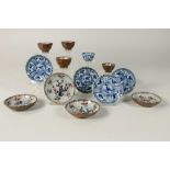 a set of 4 Qianlong cup and saucers with Imari decor, China 18th century (1 saucers with chip) and 4
