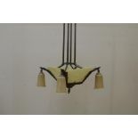 Vernikkelde Art Deco 5-lichts hanglamp met opaline glasplaten en kapjes.