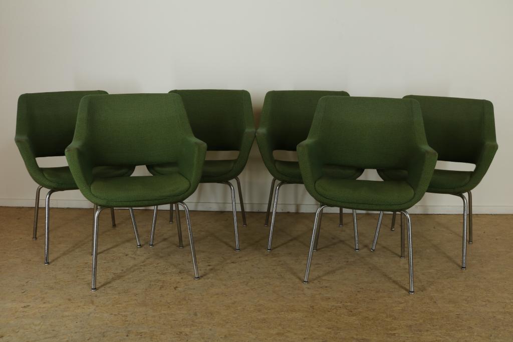 Set of 6 design chairs, by Olli Mannermaa for Martela, ca. 1960.Serie van 6 design stoelen op