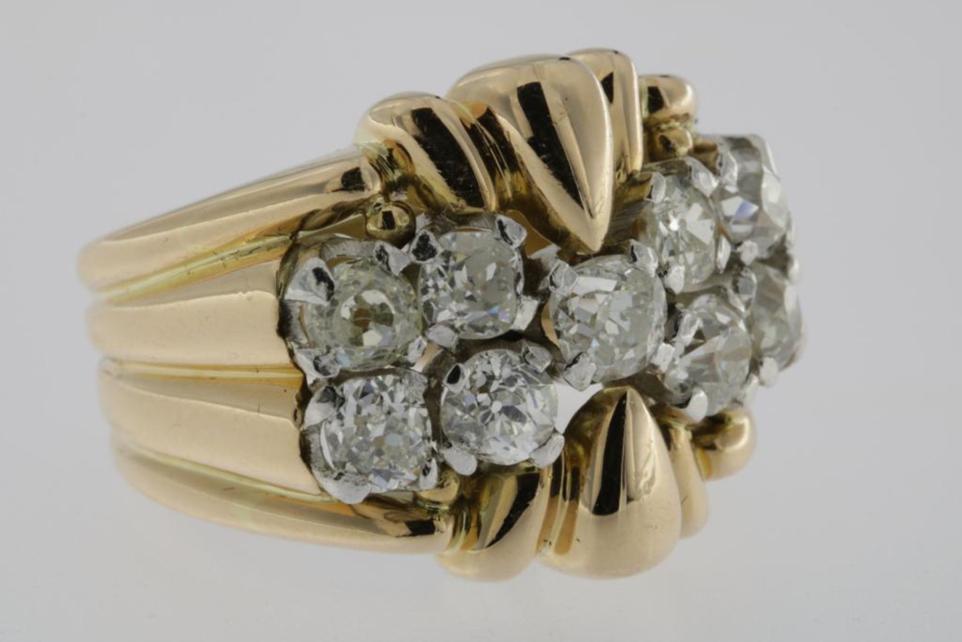 A yellow gold ring set with old european cut diamonds, total ca. 2.00ct, 750/000, gross w. 16.1