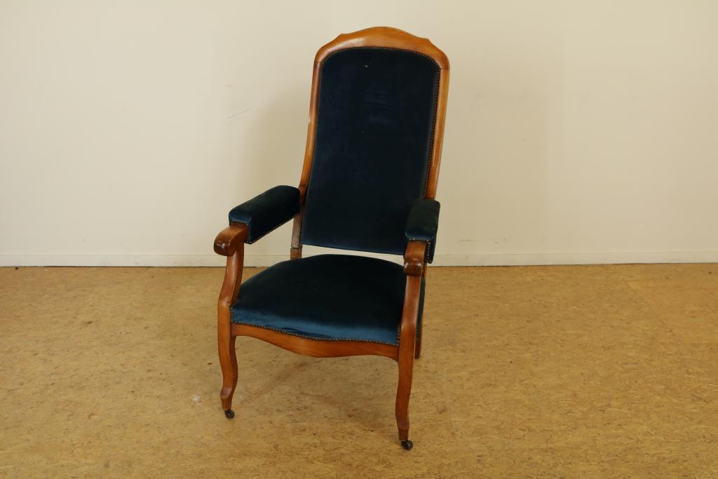 Mahogany relax fauteuil with blue velvet, 19th centuryMahonie relaxfauteuil bekleed met blauw velour