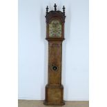 A mid 18th century walnut longcase clock, Robert Crucifix, London, h. 240 cm.Staand horloge met