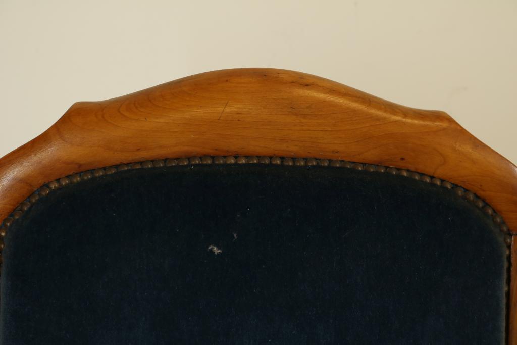 Mahogany relax fauteuil with blue velvet, 19th centuryMahonie relaxfauteuil bekleed met blauw velour - Image 2 of 3