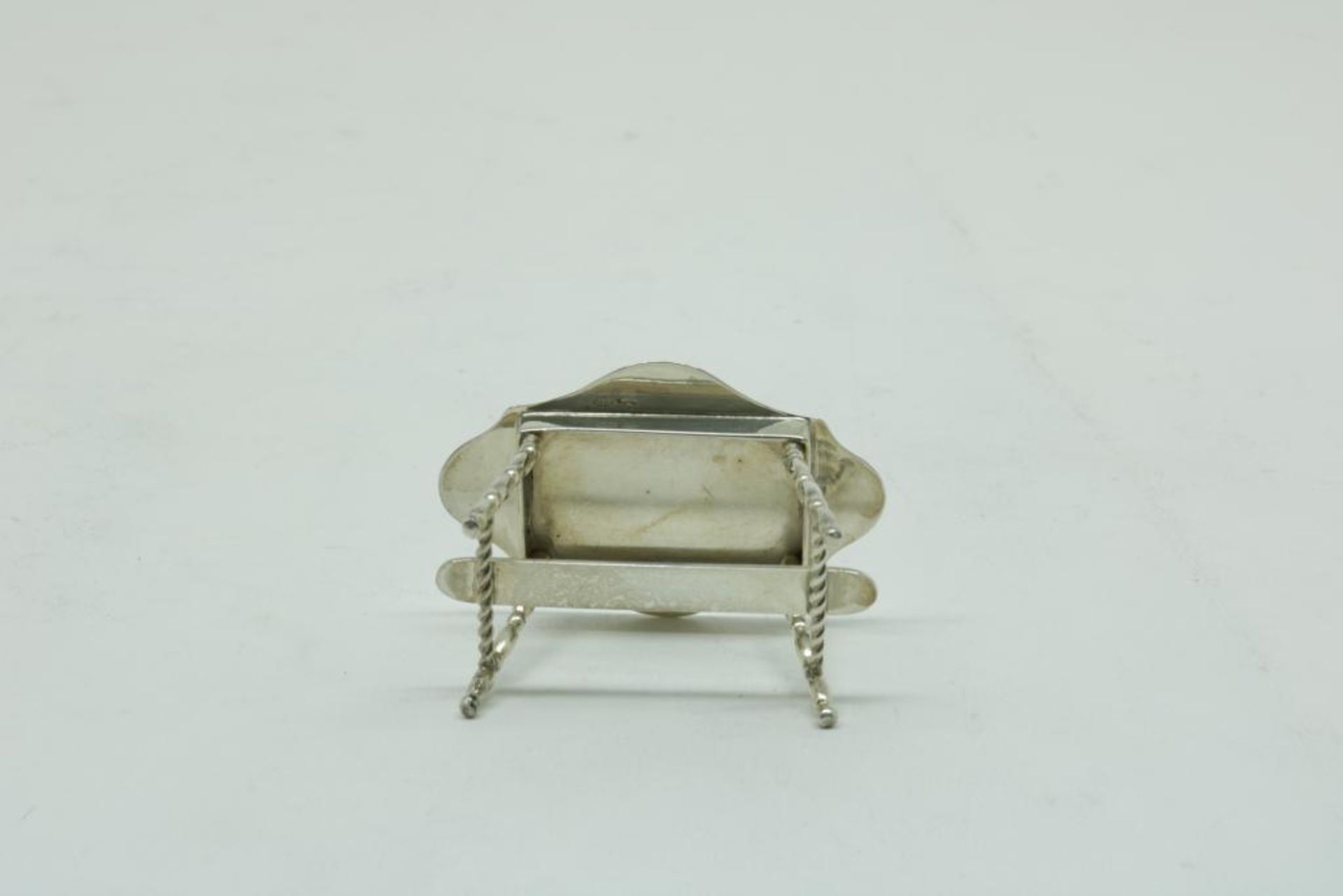 Lot silver miniatures, ao. a bench, 835/000, gross w. 98gr.Lot zilveren miniaturen, wo. bankje, - Bild 3 aus 3