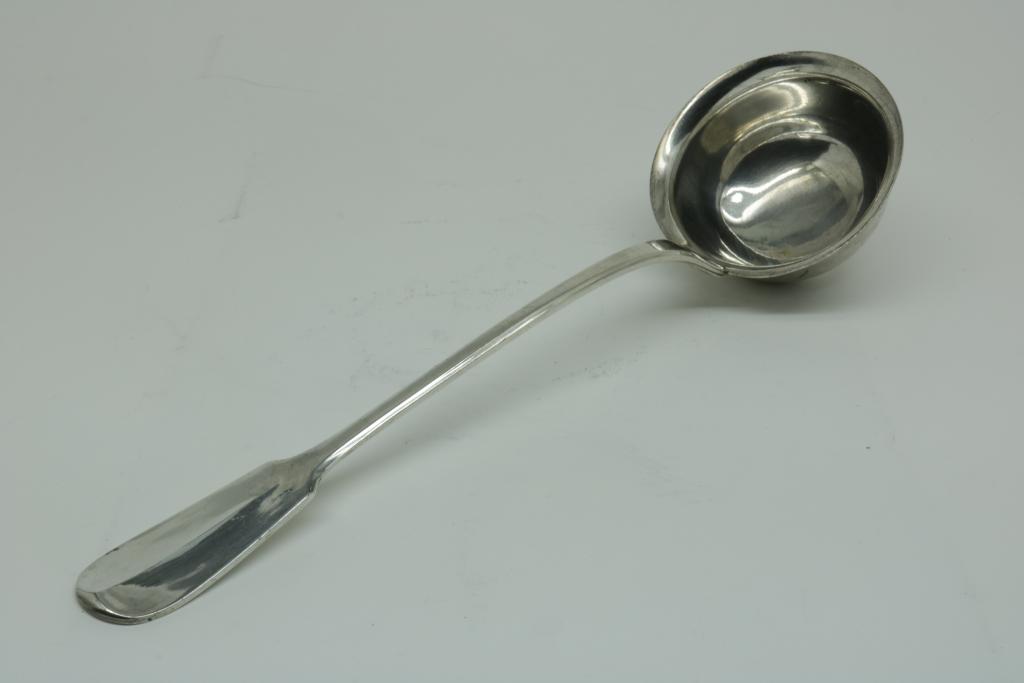 A silver soup service spoon, poss. German, gross w. 233gr, length 34,5cm.Een zilveren soepdienlepel,