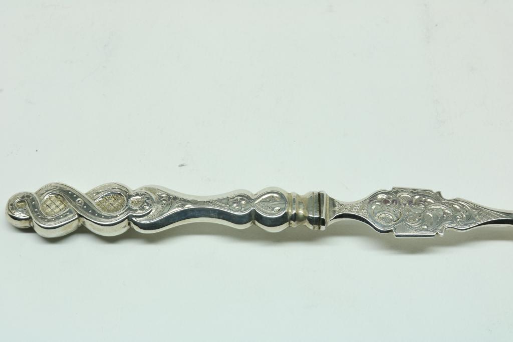 A silver 'ginger service', Dutch, mm A.H. der Kinderen, Den Bosch, dl 1852, 835/000, gross w. 40, - Image 3 of 3