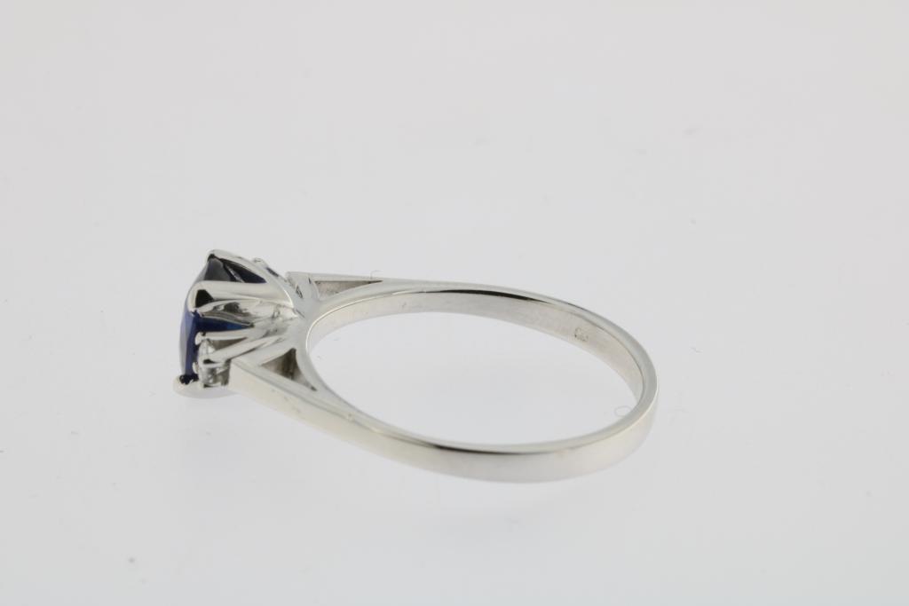 A white gold ring set with a sapphire, ca. 1.80ct, and brilliant cut diamonds, total ca. 0.12ct, - Image 3 of 5