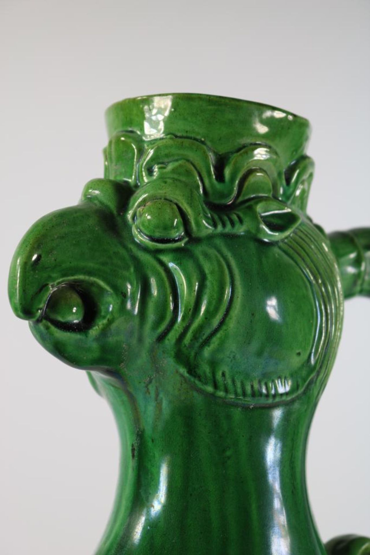 Pottery sancai glazed Tang-stijl ewer with phoenix head, China 20th century, h. 48 cm.Aardewerk - Bild 6 aus 7