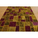 Patchwork carpet 300 x 248 cm.Tapijt, Patchwork 300 x 248 cm.