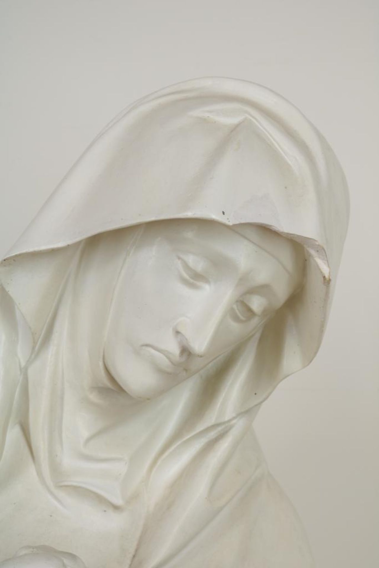 Gipsen sculptuur van Maria, h. 170 cm. (defecten) - Bild 2 aus 5