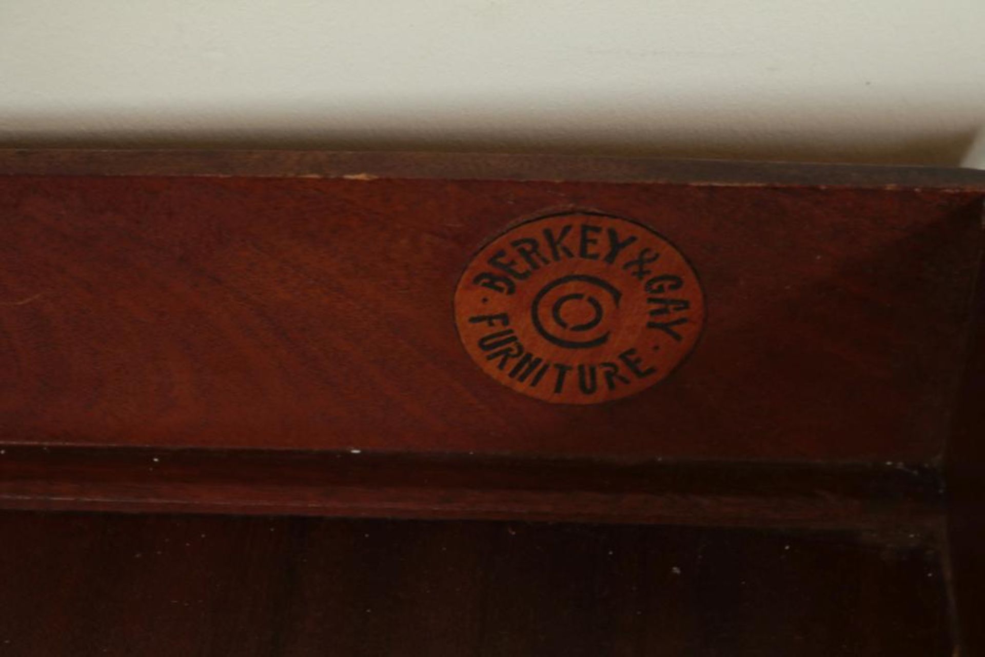 Mahonie gefineerde trumeau met groenmarmeren blad, een lade en spiegel achterwand, gemerkt - Bild 2 aus 4