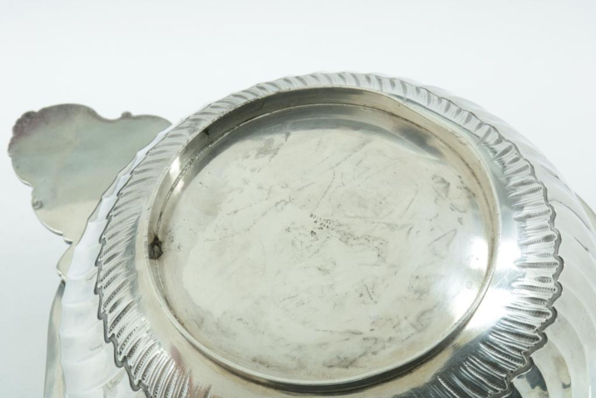 Twee zilveren dekselschalen met losse binnenbakken en verschillen dekselknoppen, Neo-Rococo, mt - Bild 8 aus 11