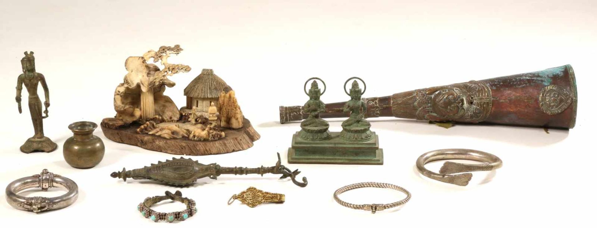 Azië, diverse metalen objecten,herkomst: Collectie Cserno, Amsterdam, [ds]300 - Bild 3 aus 3